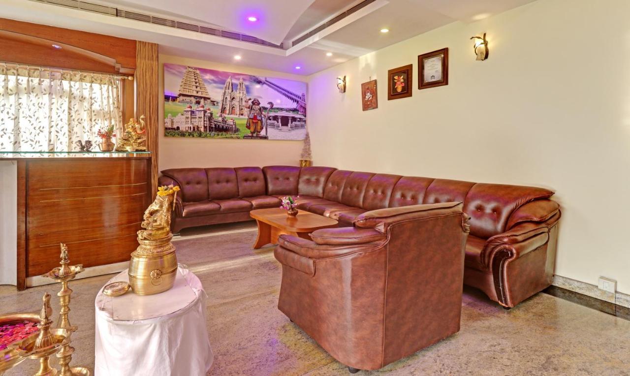 Treebo Trend Msr International - Hebbal Hotel Mysore Buitenkant foto